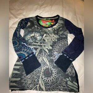 Desigual sweater size M